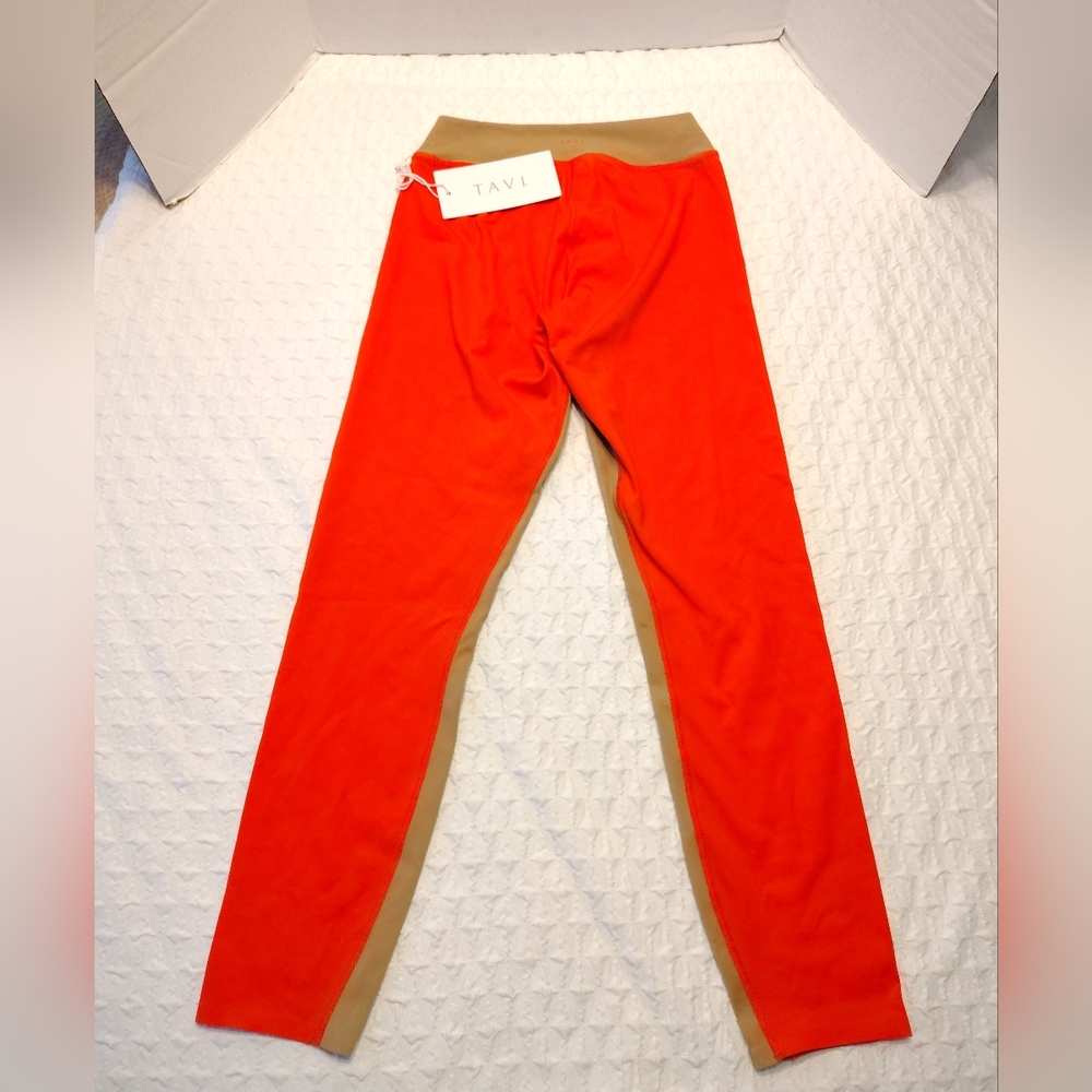 Tavi Mid Rise 7/8 Tight Leggings - MEDIUM